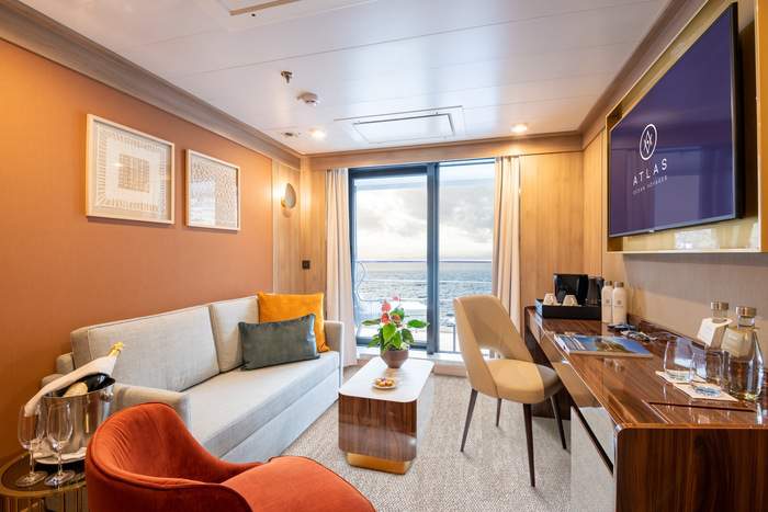 Atlas Ocean Voyages, VOYAGER, Discovery Suite 0.jpg